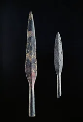 Dwie groty włóczni (żelazo)